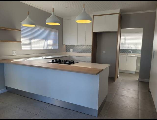 3 BEDROOM HOUSE RENTED IN SEAVIEW